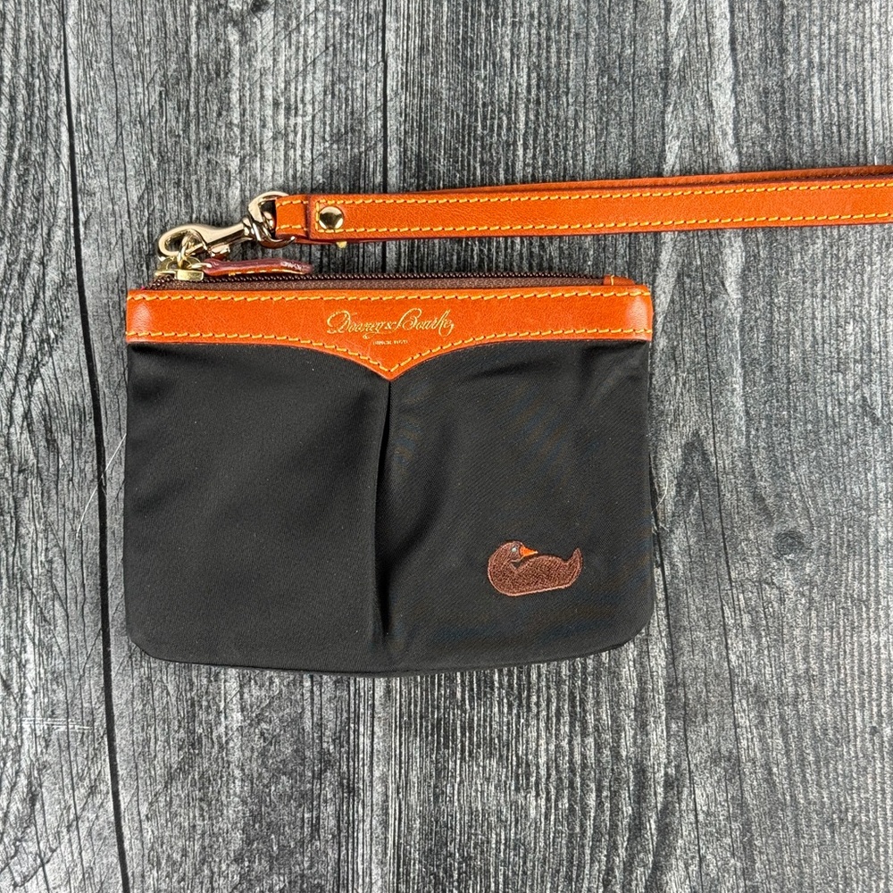 Dooney and‎ Bourke wristlet
